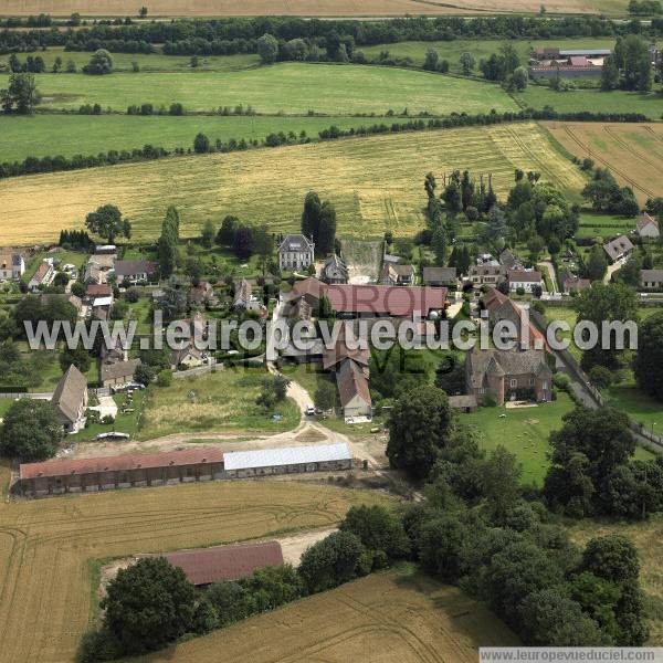 Photo aérienne de Bazincourt-sur-Epte