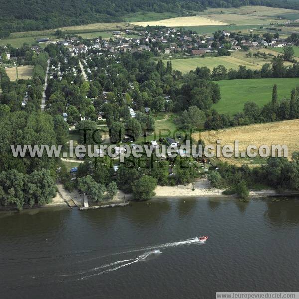 Photo aérienne de Bouafles