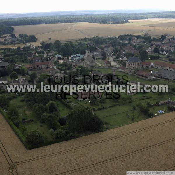 Photo aérienne de Douains