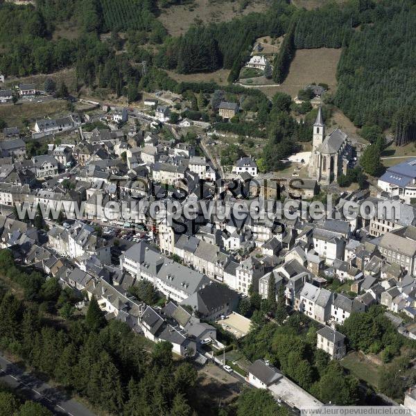 Photo aérienne de Chaudes-Aigues