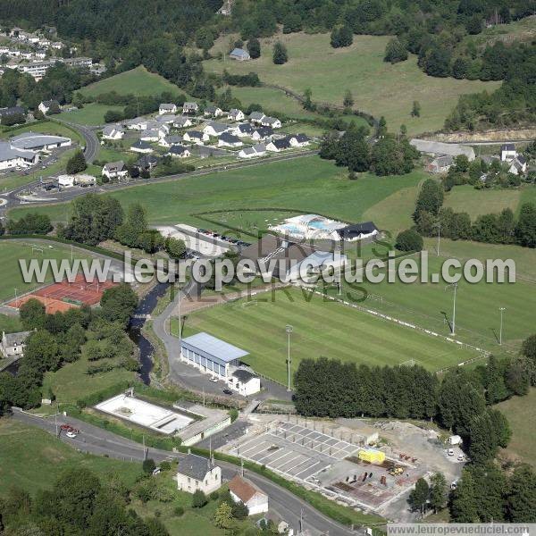 Photo aérienne de Riom-s-Montagnes