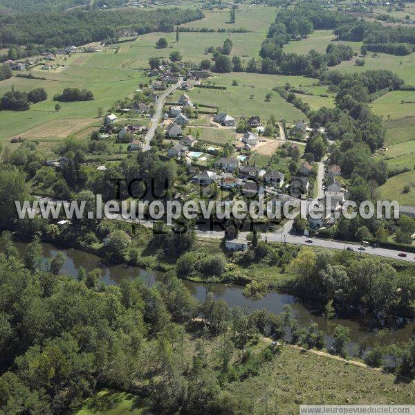 Photo aérienne de Larche