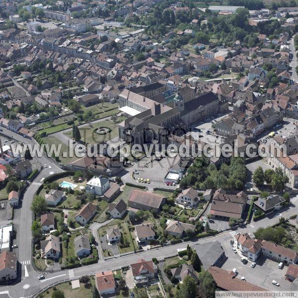 Photo aérienne de Luxeuil-les-Bains