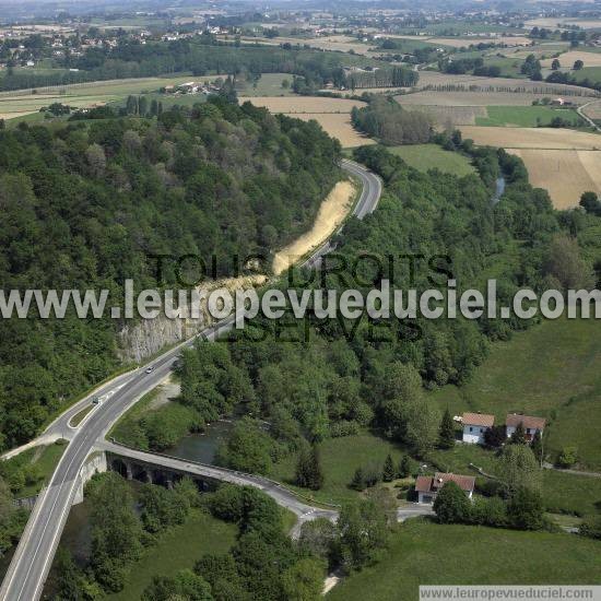 Photo aérienne de Bhasque-Lapiste