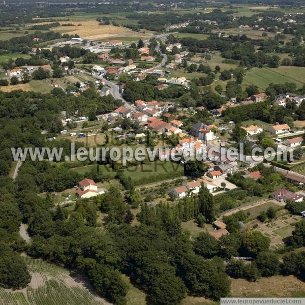 Photo aérienne de Rouans