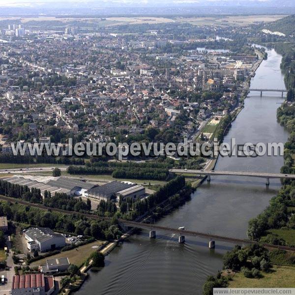 Photo aérienne de Mantes-la-Jolie