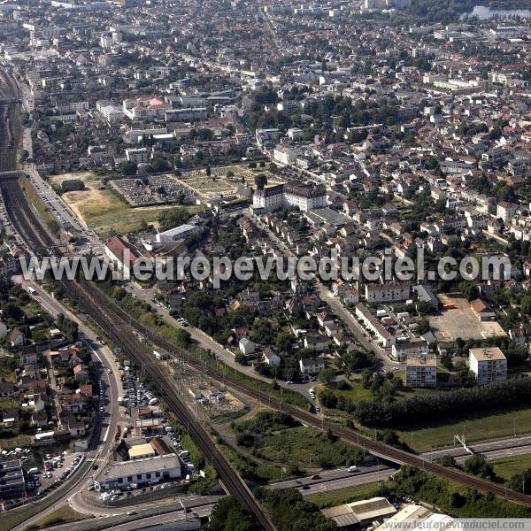 Photo aérienne de Mantes-la-Jolie