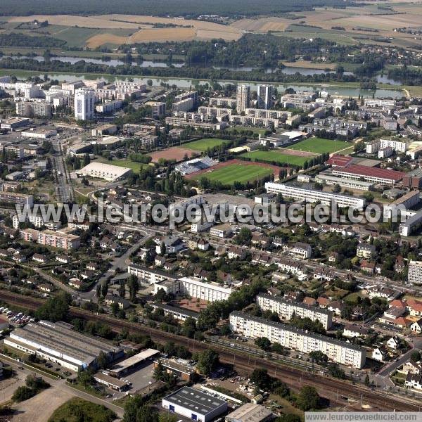 Photo aérienne de Mantes-la-Jolie