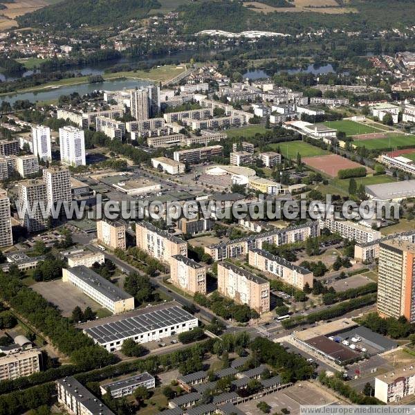 Photo aérienne de Mantes-la-Jolie