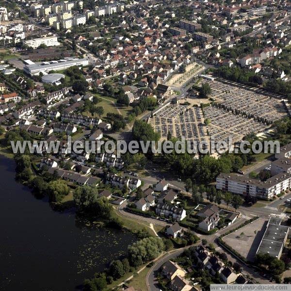 Photo aérienne de Mantes-la-Jolie