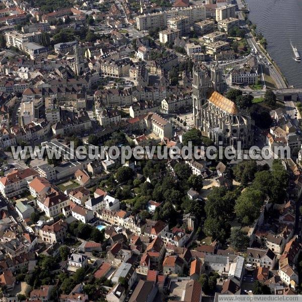 Photo aérienne de Mantes-la-Jolie