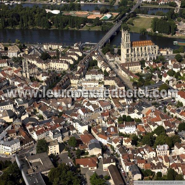 Photo aérienne de Mantes-la-Jolie