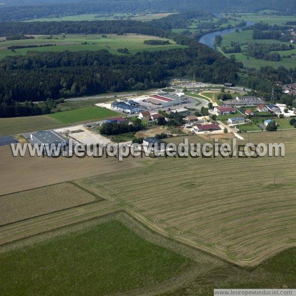 Photo aérienne de L'Isle-sur-le-Doubs