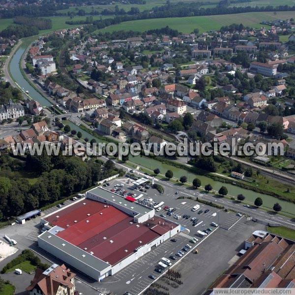 Photo aérienne de L'Isle-sur-le-Doubs