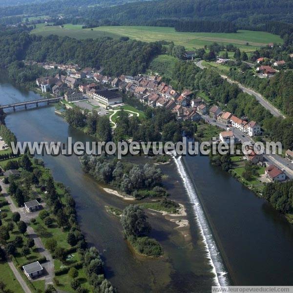 Photo aérienne de L'Isle-sur-le-Doubs