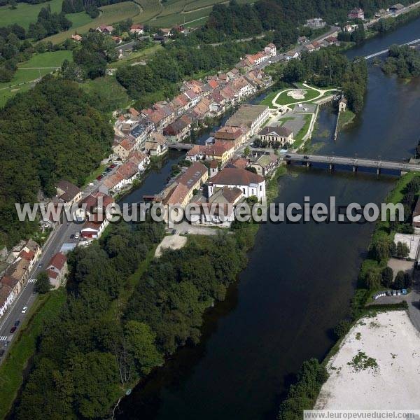 Photo aérienne de L'Isle-sur-le-Doubs