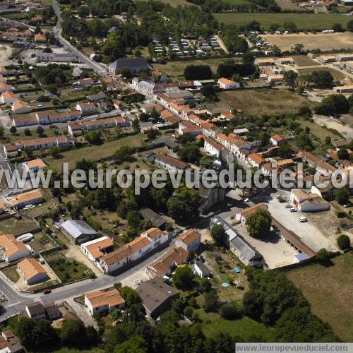 Photo aérienne de Bois-de-Cn