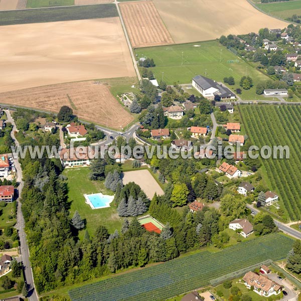 Photo aérienne de Tolochenaz Photo aérienne de Tolochenaz