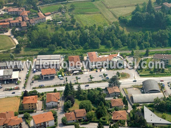 Photo aérienne de Pontida