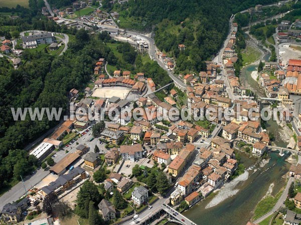 Photo aérienne de San Giovanni Bianco