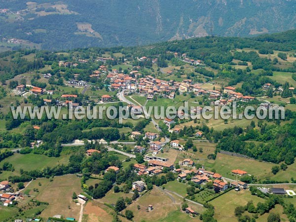 Photo aérienne de Solto Collina