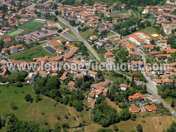 Photo aérienne de Solto Collina