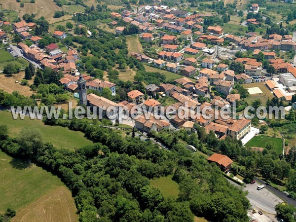 Photo aérienne de Solto Collina