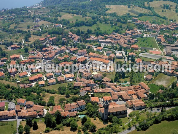 Photo aérienne de Solto Collina