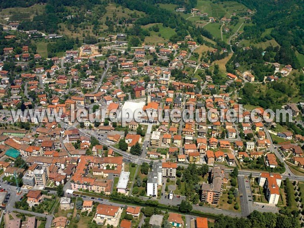 Photo aérienne de Alzano Lombardo