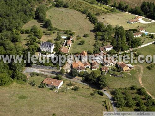 Photo aérienne de Valeuil