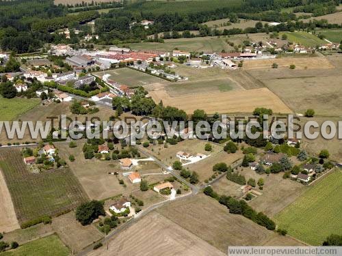 Photo aérienne de Saint-Aulaye