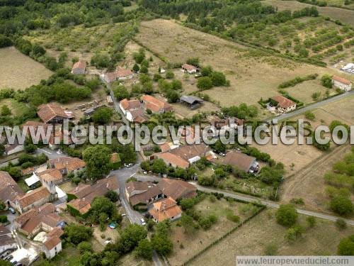 Photo aérienne de Saint-Julien-de-Bourdeilles