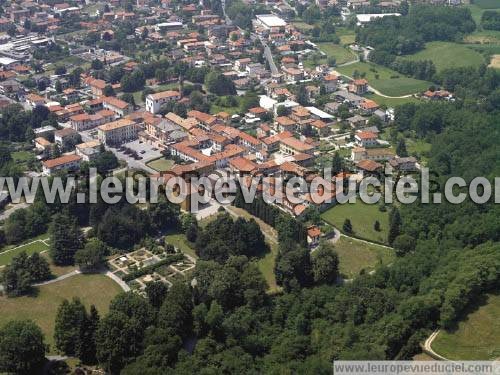 Photo aérienne de Vertemate con Minoprio