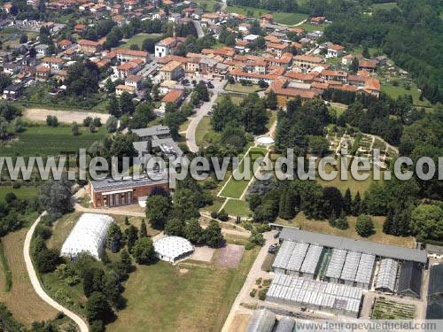 Photo aérienne de Vertemate con Minoprio