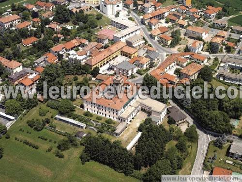 Photo aérienne de Vertemate con Minoprio