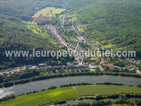 Photo aérienne de Marbache