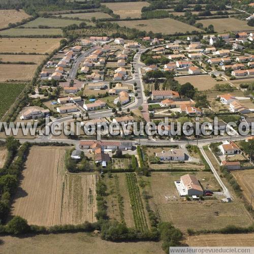 Photo aérienne de Saint-Hilaire-de-Chalons