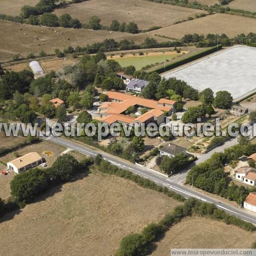 Photo aérienne de Saint-Hilaire-de-Chalons