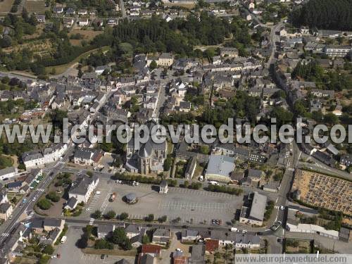 Photo aérienne de Cossé-le-Vivien