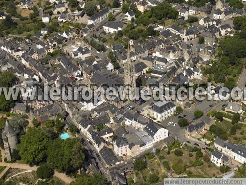 Photo aérienne de Josselin