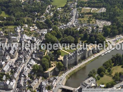 Photo aérienne de Josselin