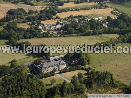 Photo aérienne de Bains-sur-Oust