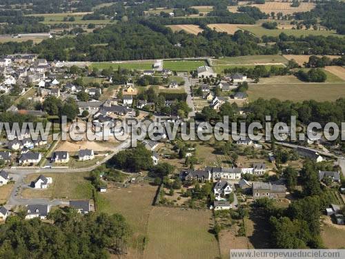 Photo aérienne de Bains-sur-Oust