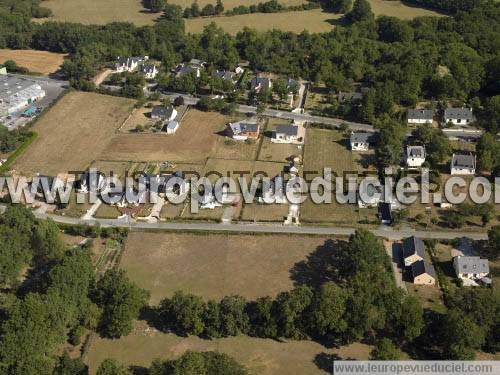 Photo aérienne de Bains-sur-Oust