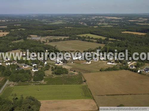 Photo aérienne de Bains-sur-Oust