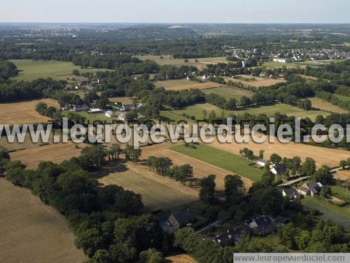 Photo aérienne de Bains-sur-Oust