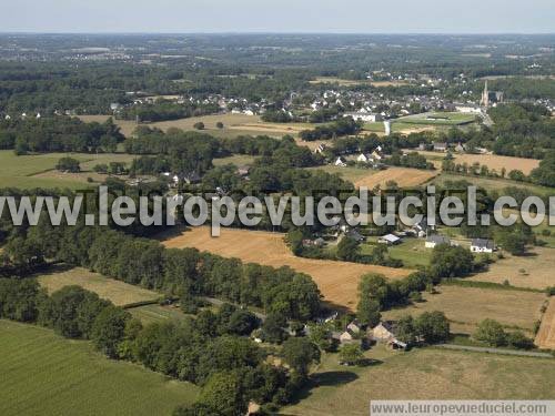 Photo aérienne de Bains-sur-Oust