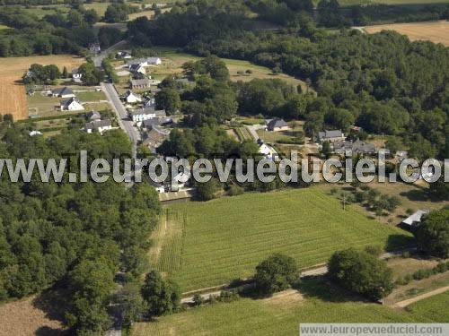 Photo aérienne de Bains-sur-Oust