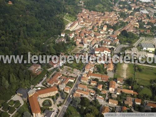 Photo aérienne de Albese con Cassano