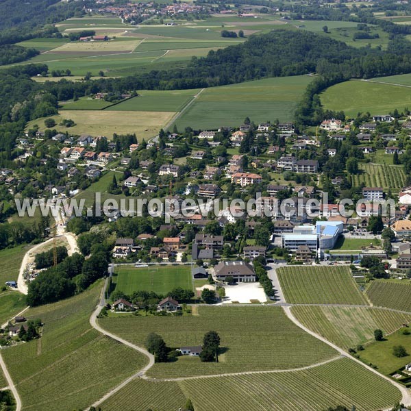 Photo aérienne de Begnins